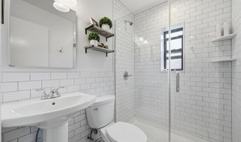 123 Park Ave B3, Amityville, NY 11701