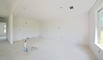 105 LLOYD HENDERSON Rd, Beebe, AR 72012