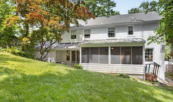 5973 SEARL Ter, Bethesda, MD 20816