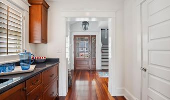 73 E 25th St, Avalon, NJ 08202