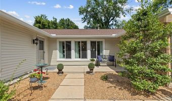 486 Ironwood Dr, Ballwin, MO 63011