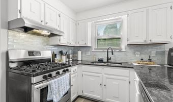 12 Parsons St, East Providence, RI 02914