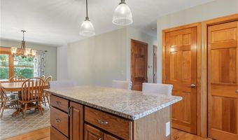 3 Courtney Ln, Hopkinton, RI 02832