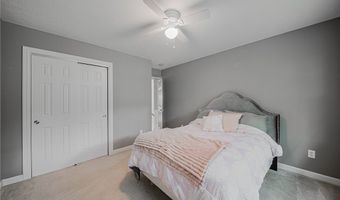 985 W Martin Ave, Amherst, OH 44001
