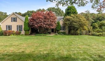 68 Delta Dr, North Kingstown, RI 02874