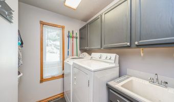 800 Scenic View Blvd, Altoona, IA 50009