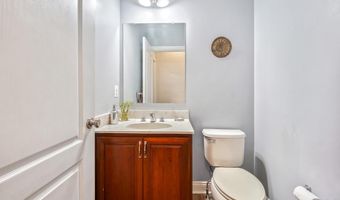22985 WEYBRIDGE Sq, Ashburn, VA 20148