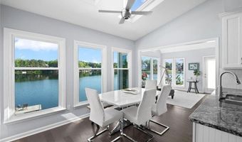 6430 Spinnaker Ln, Alpharetta, GA 30005