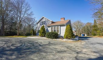 240 Oak St, Centerville, MA 02632