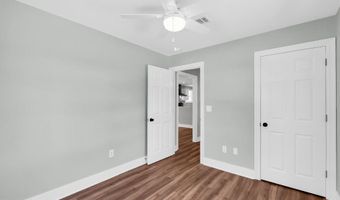 406 Easterbrook St, Bay St. Louis, MS 39520
