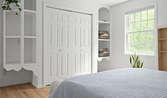 125 Fernwood Dr, East Greenwich, RI 02818