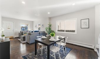 10 Woburn St, Cranston, RI 02910