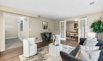 6352 12TH St N, Arlington, VA 22205