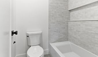 7705 HOLIDAY Ter, Bethesda, MD 20817