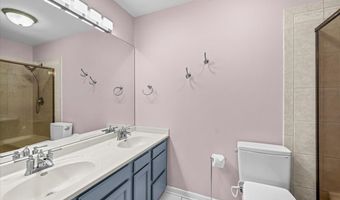 39867 N Harbor Ridge Dr, Antioch, IL 60002