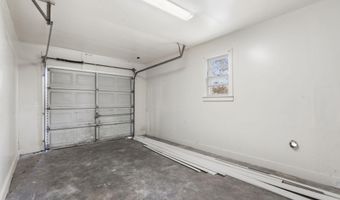 304 E Cofield St, Aurora, MO 65605