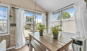 215 Pine Dr, Bayville, NJ 08721