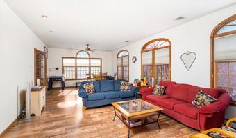 20 YEGER Dr, Allentown, NJ 08501