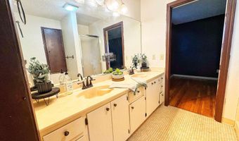 40 Sutton Ln, Batesville, AR 72501