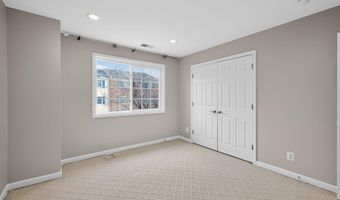 1455- B N VAN DORN St, Alexandria, VA 22304