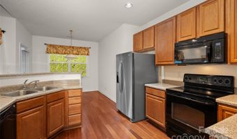2 Thornwood Ct, Arden, NC 28704