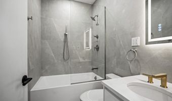 31 W 46TH St A, Bayonne, NJ 07002