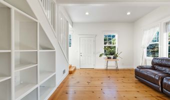 1240 NEWPORT Ave SW, Bandon, OR 97411