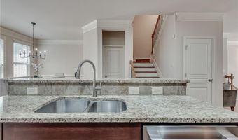 9005 Woodland Trl, Alpharetta, GA 30009