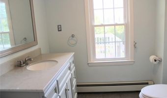 252 S Main St, Coventry, RI 02816
