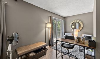 9820 Snow Pointe Dr SE, Alto, MI 49302