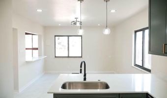 3017 Frontier Ave NE, Albuquerque, NM 87106