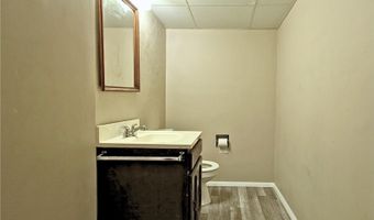 1000 W BROWNING St, Appleton, WI 54914