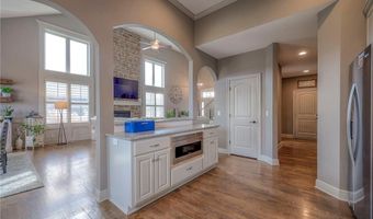 823 155th Cir, Basehor, KS 66007