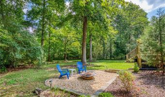 284 Rhodes Dr, Athens, GA 30606