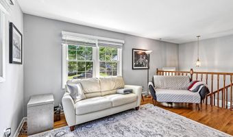 8014 KIDD St, Alexandria, VA 22309