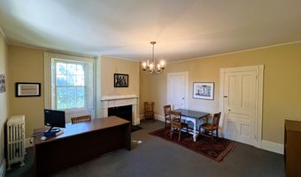 8 Crosby St, Augusta, ME 04330