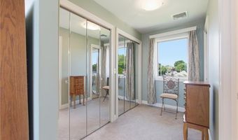 25 Narragansett St, North Kingstown, RI 02852