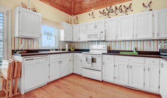 203 E Terminal Blvd, Atlantic Beach, NC 28512