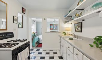 916 W YALE St, Orlando, FL 32804