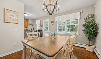 22 Quail Run, Bloomfield, CT 06002