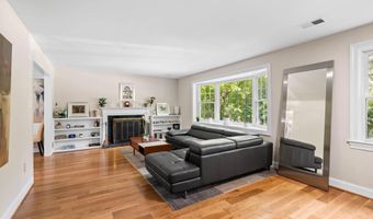 5801 DEVONSHIRE Dr, Bethesda, MD 20816