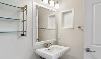 3217 SUTTON Pl NW A, Washington, DC 20016