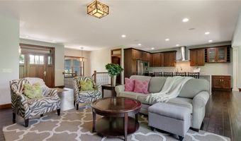 904 Timber View Dr, Altoona, WI 54720