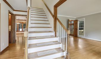 1012 New Dover Rd, Apex, NC 27502
