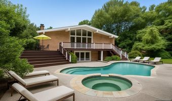 46 Overlook Rd, Alpine, NJ 07620