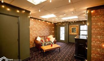 4 E Call St, Algona, IA 50511