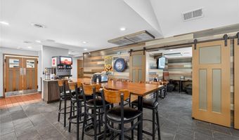 8713 Gravois Rd, Affton, MO 63123