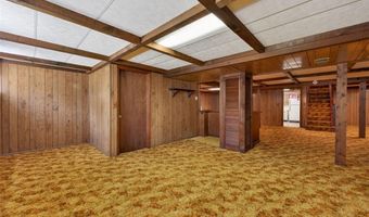 6 Helmsdale Ct, Ballwin, MO 63011
