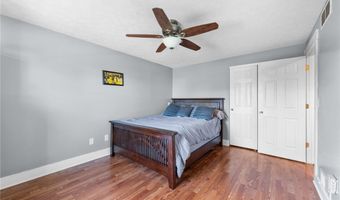 1280 Meadowview Ln, Amherst, OH 44001