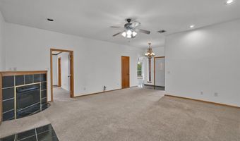 1101 Wendy Ln, Altus, OK 73521